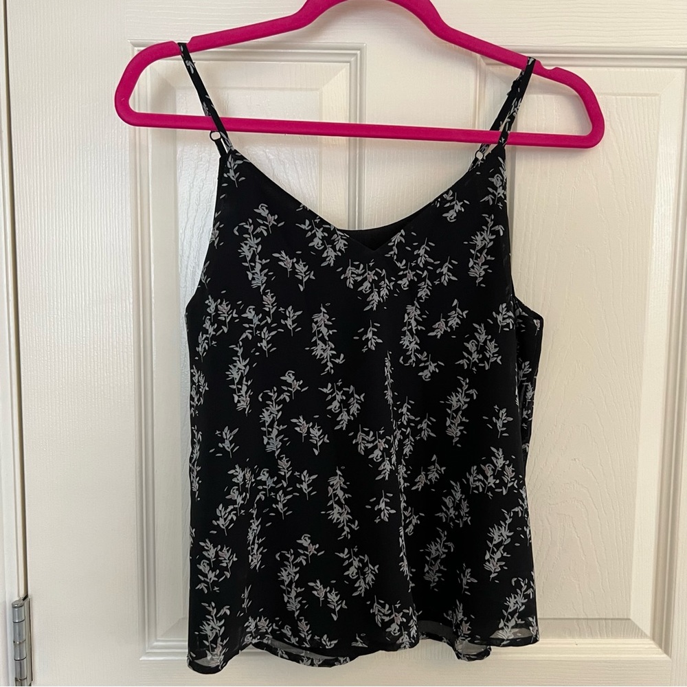 icōne black tank with leaves design size small